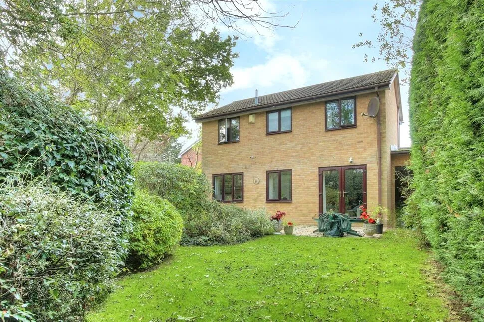 Thirlmere Close, Egham, Surrey, TW20, photo 12