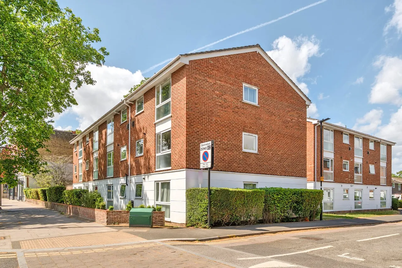 Ravensmede Way, Chiswick, London, W4, photo 12