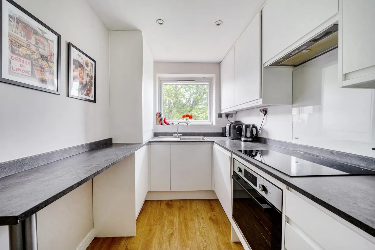 Ravensmede Way, Chiswick, London, W4, photo 2
