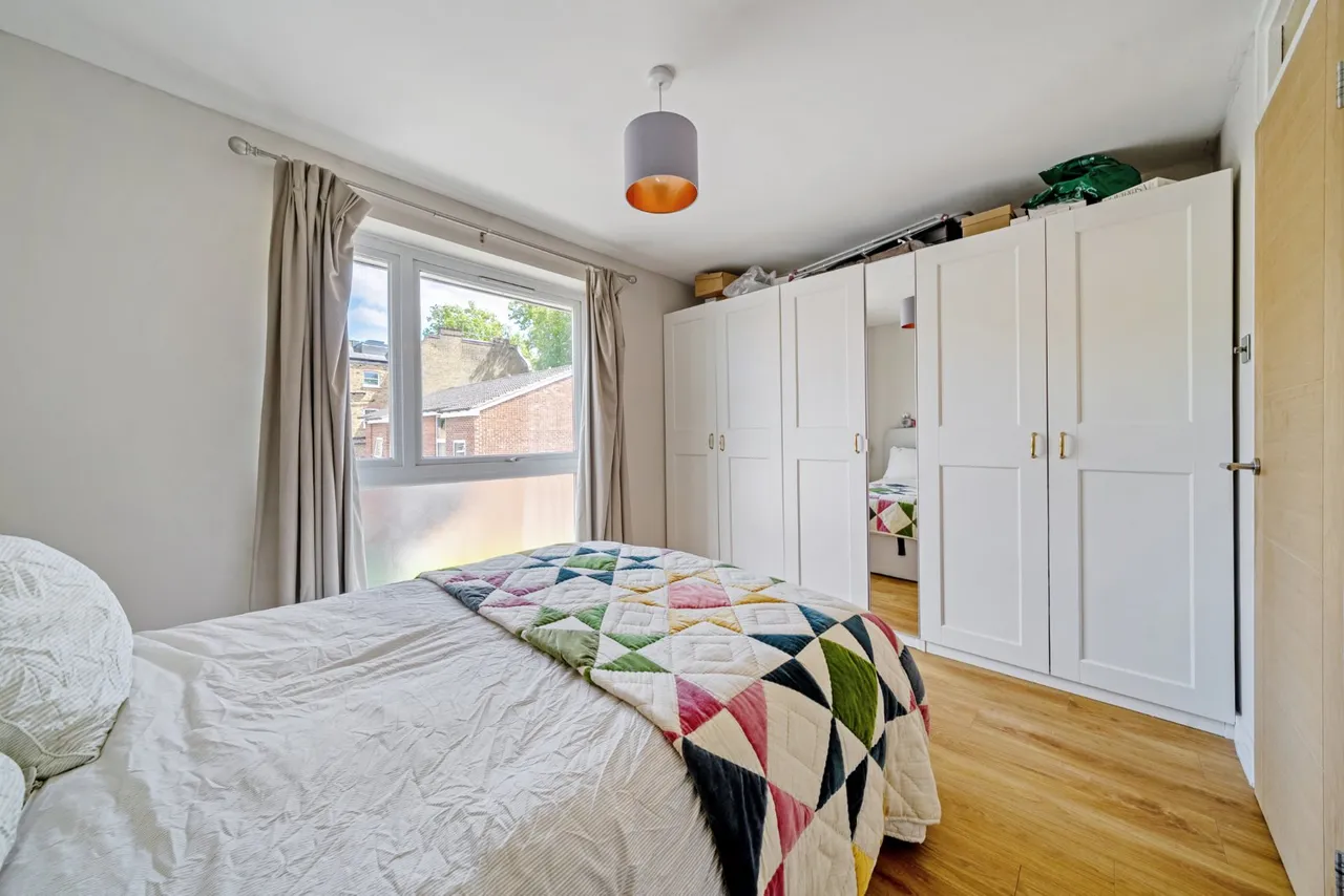 Ravensmede Way, Chiswick, London, W4, photo 11