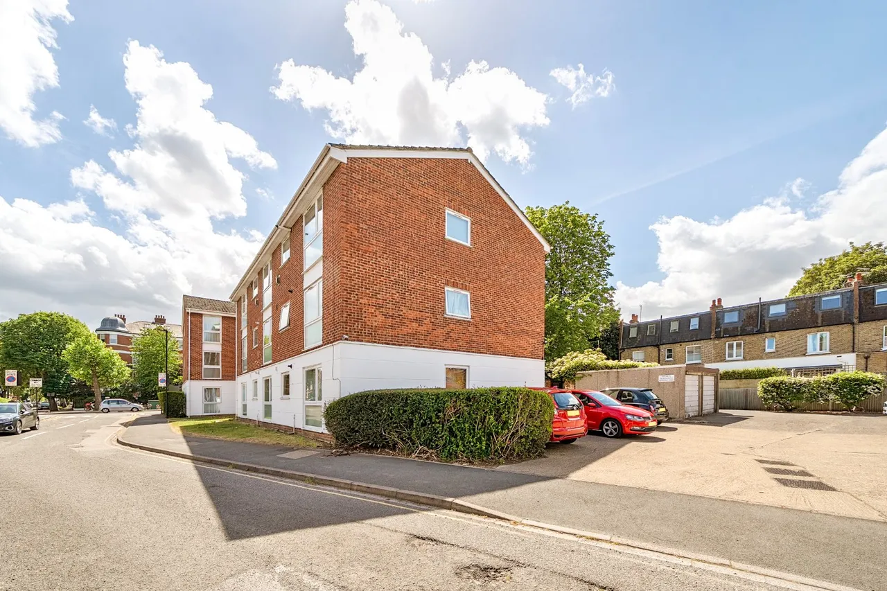 Ravensmede Way, Chiswick, London, W4, photo 4