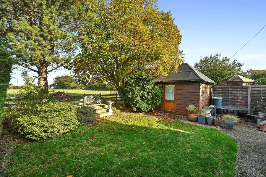 with 3 bedrooms in Harlow, CM17, photo 9