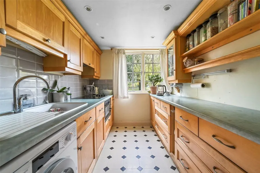 with 3 bedrooms in Harlow, CM17, photo 3