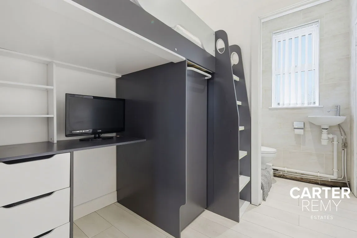 Bermuda Road, Tilbury, RM18 7DA, photo 9