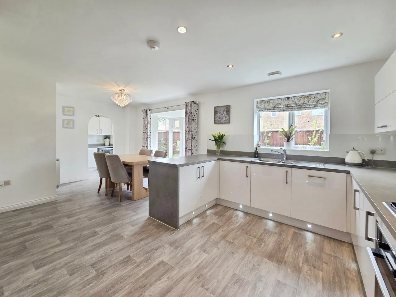 Hawker Avenue, Holmewood, S42, photo 8