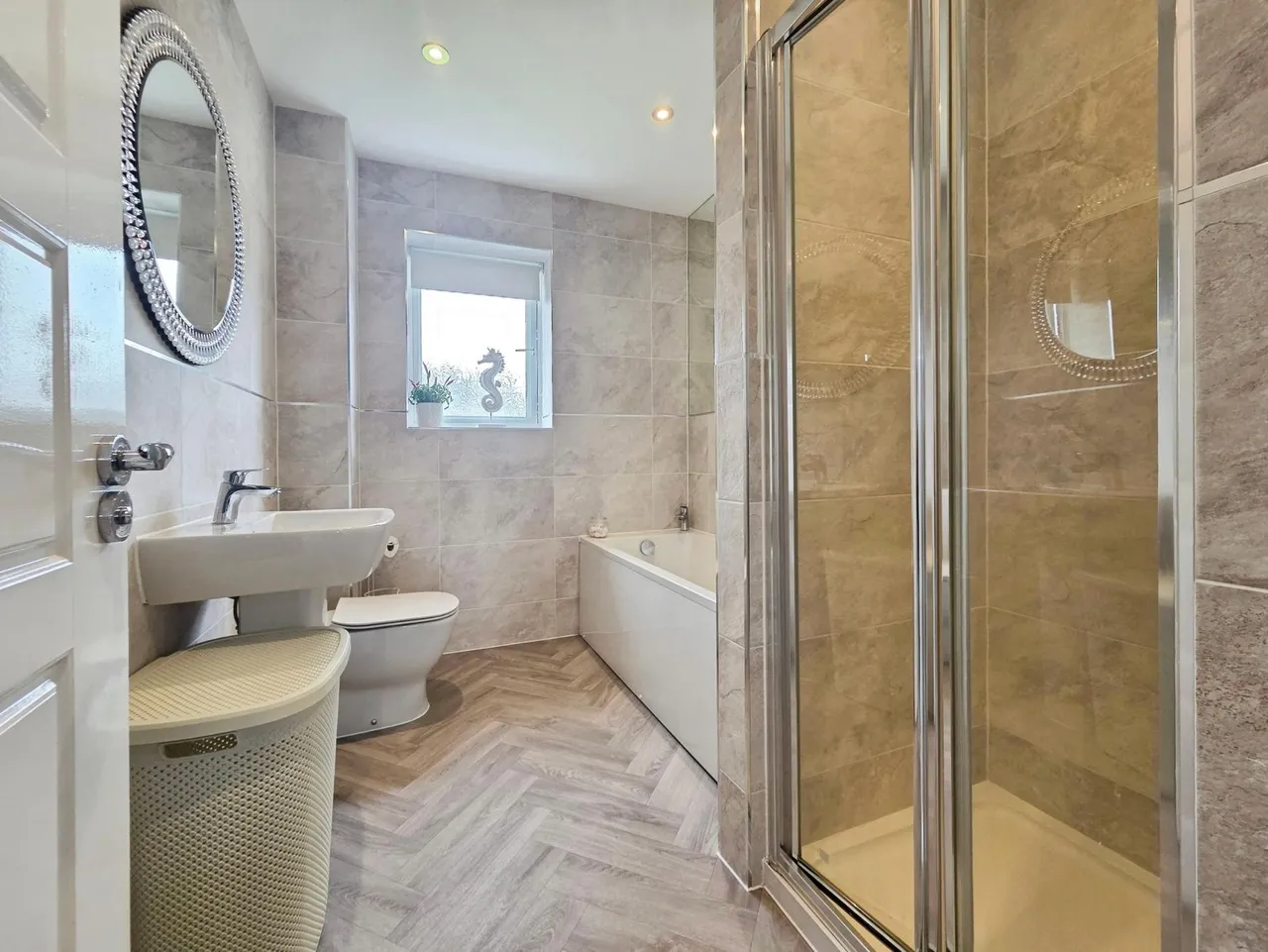 Hawker Avenue, Holmewood, S42, photo 26