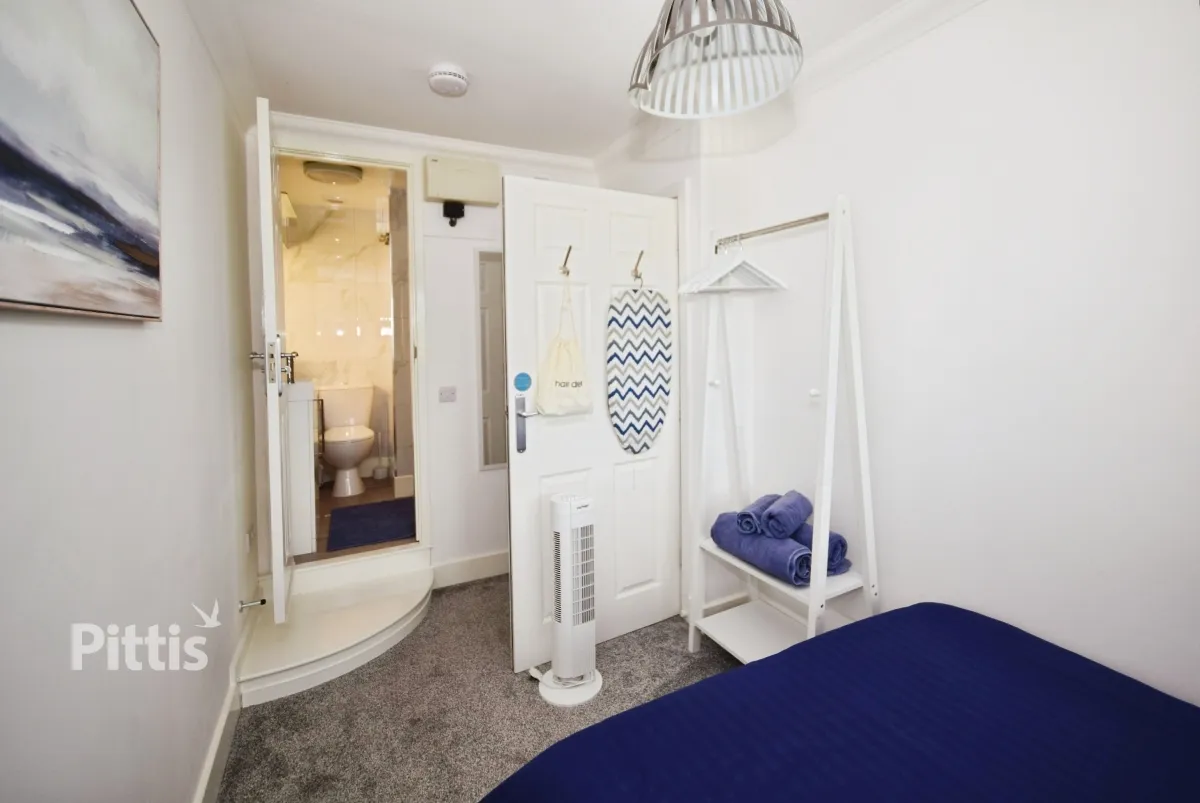 Fairfield Gardens, Sandown, PO36, photo 7