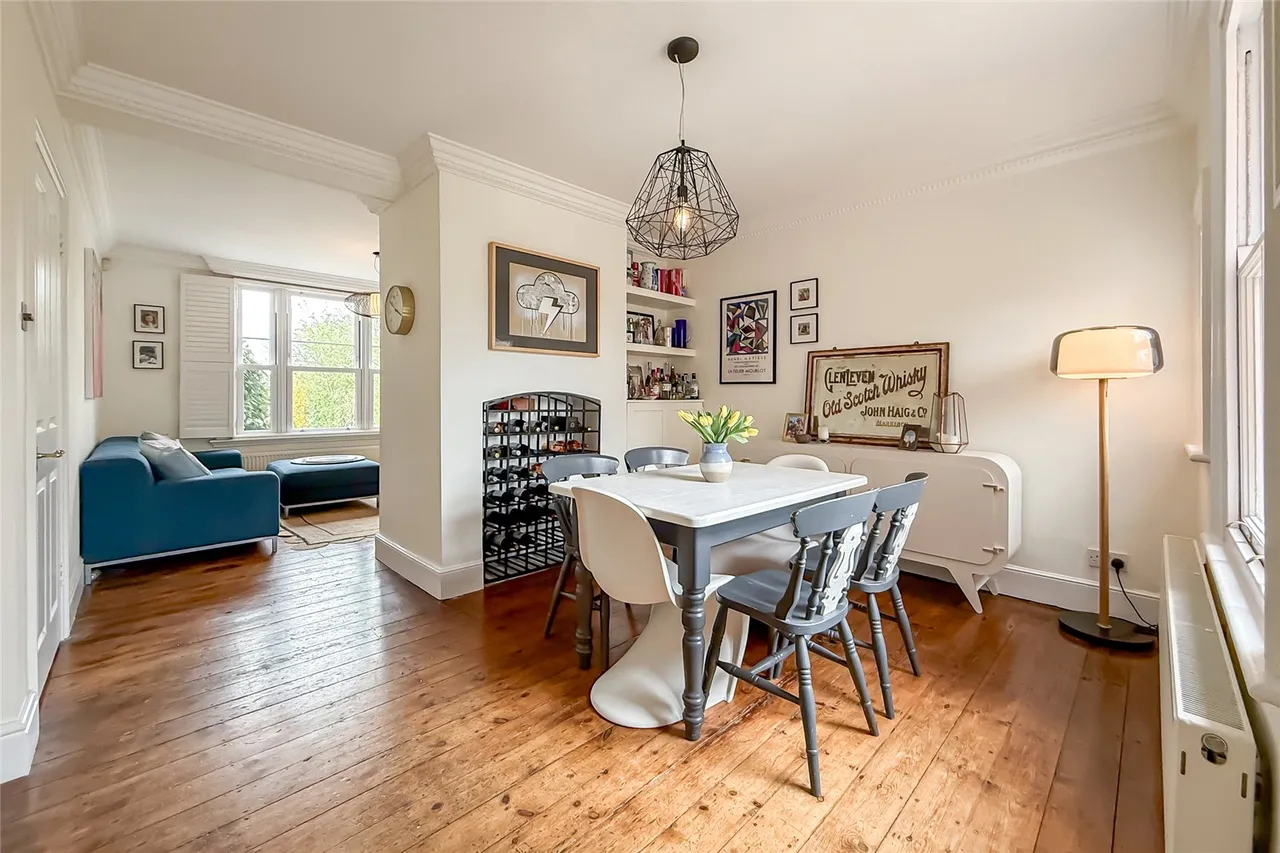 Luton Road, Harpenden, Hertfordshire, AL5 3LW, photo 2