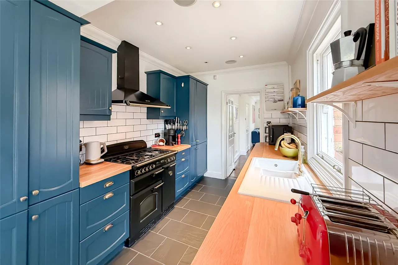 Luton Road, Harpenden, Hertfordshire, AL5 3LW, photo 7