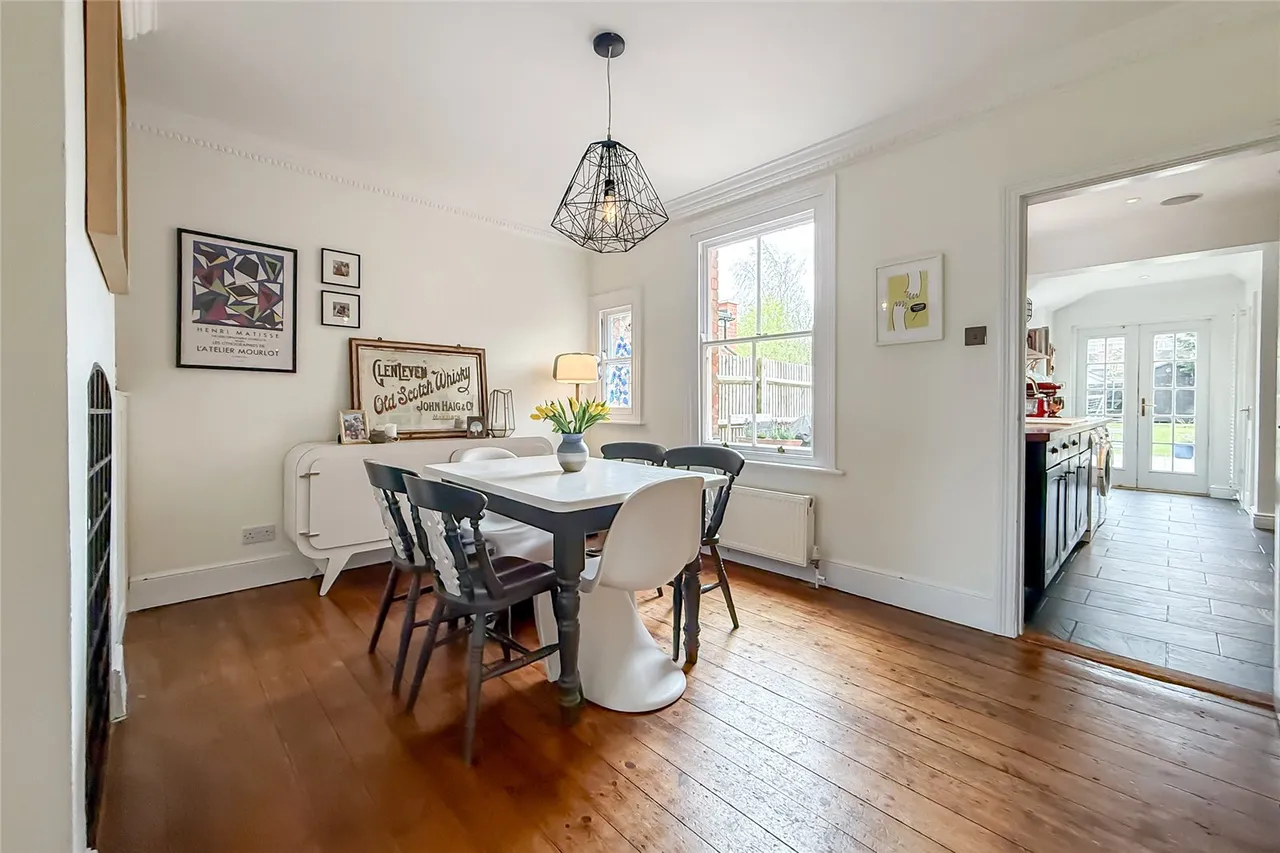 Luton Road, Harpenden, Hertfordshire, AL5 3LW, photo 5