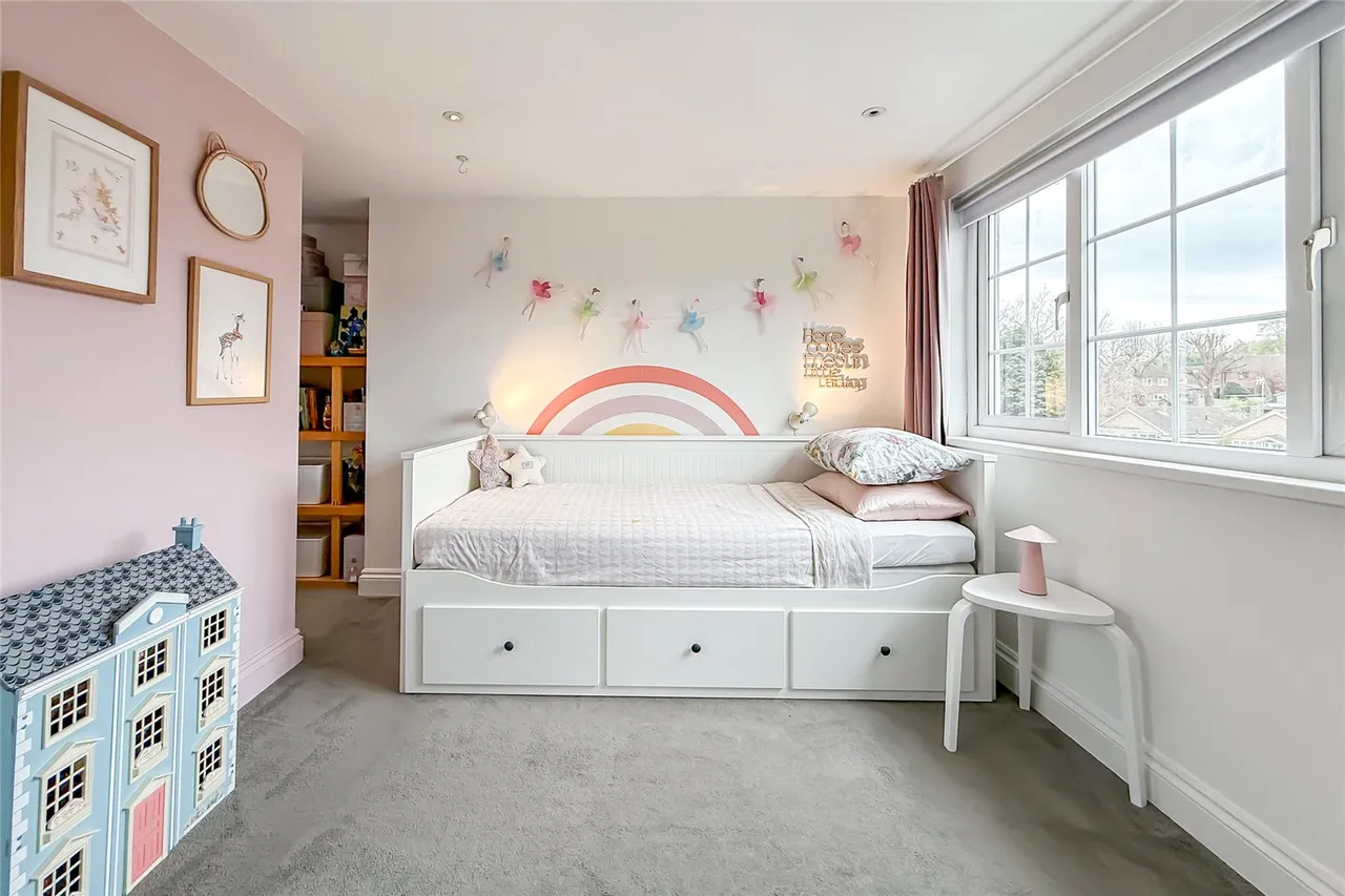 Luton Road, Harpenden, Hertfordshire, AL5 3LW, photo 11