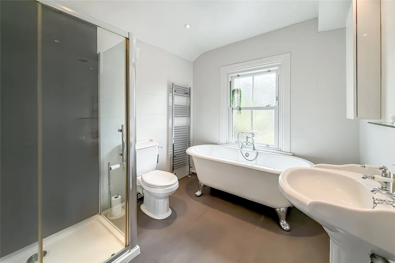 Luton Road, Harpenden, Hertfordshire, AL5 3LW, photo 12