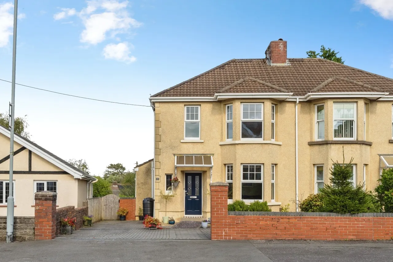 3 bed house for sale, Cecil Road, Gowerton, SA4