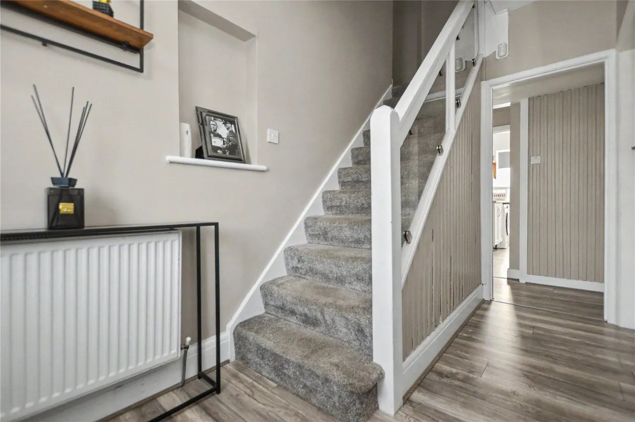 Wood Lane, Rothwell, LS26, photo 13
