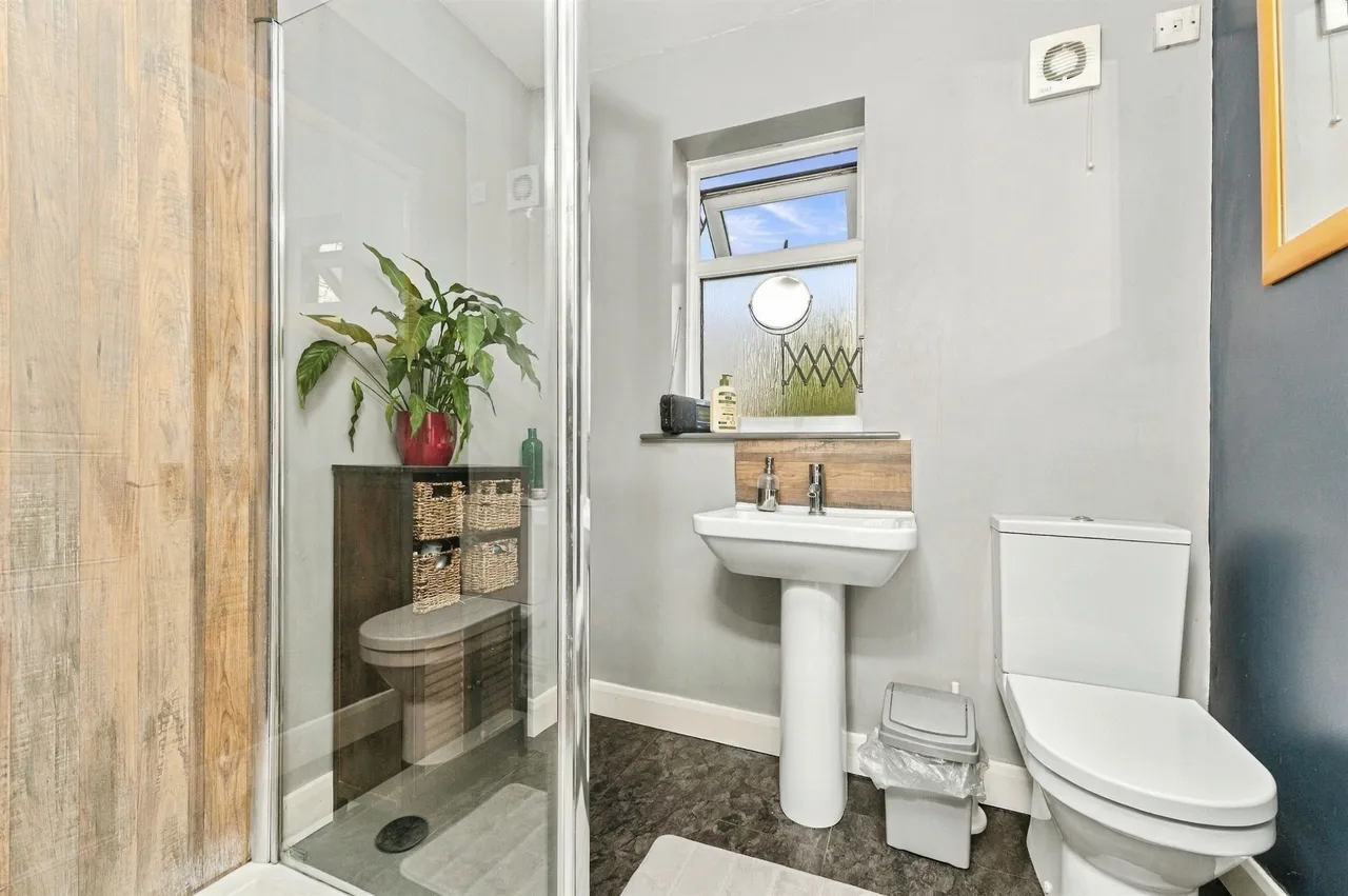 Paris Mews, Scholes, HD9, photo 9