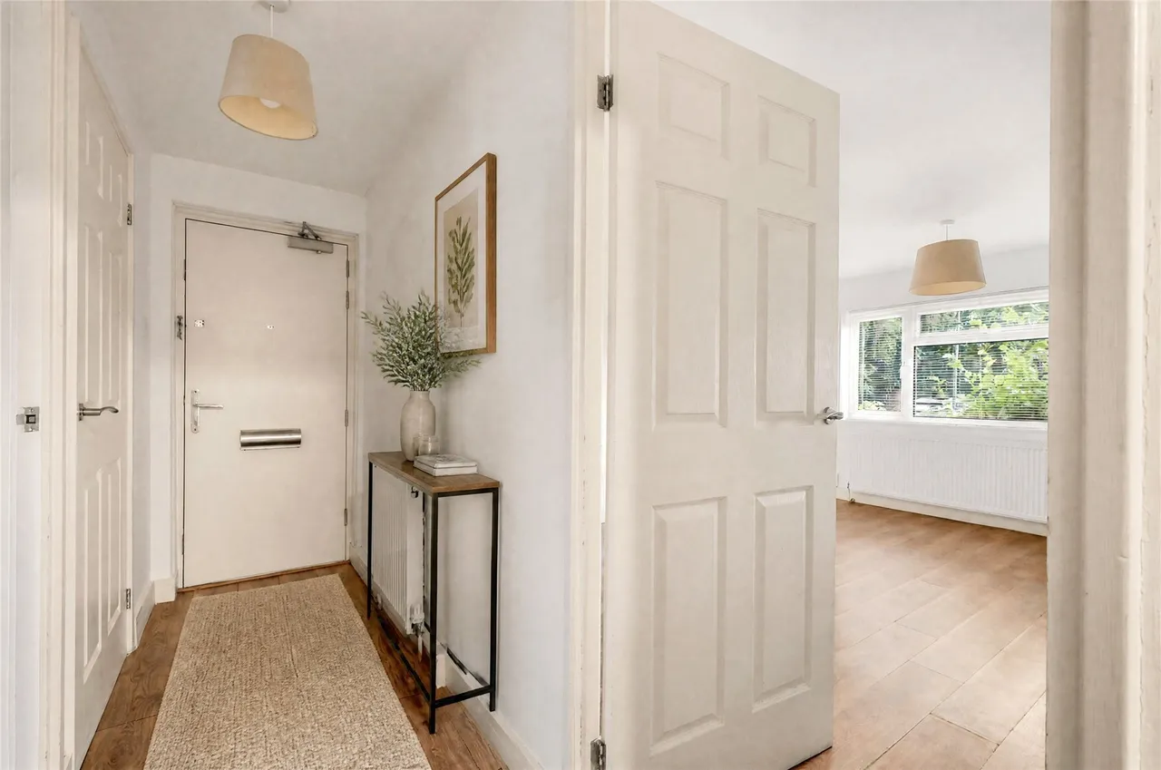 Garson Road, Esher, KT10, photo 6