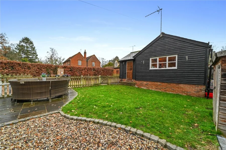 with 3 bedrooms in Little Hadham, Ware, SG11, photo 11