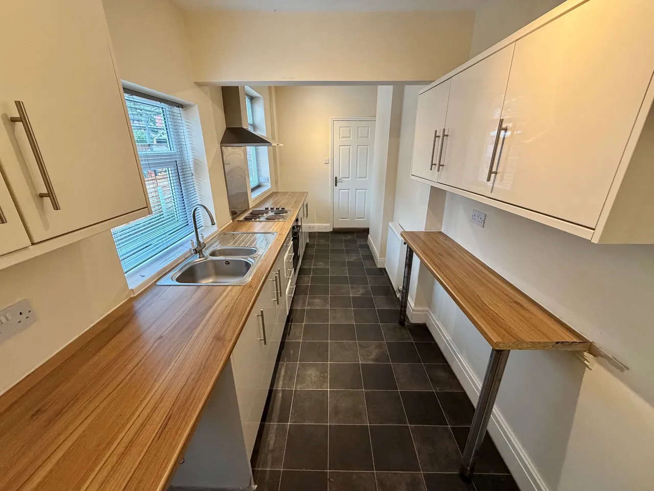 Langham Grove, Timperley, WA15, photo 4
