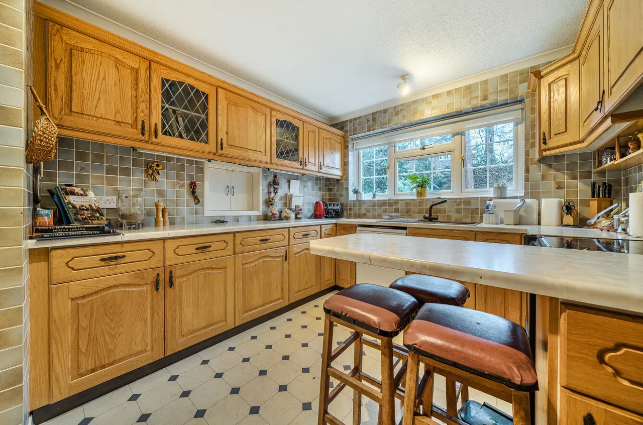 Shalbourne Rise, Camberley, Surrey, GU15 2EJ, photo 16