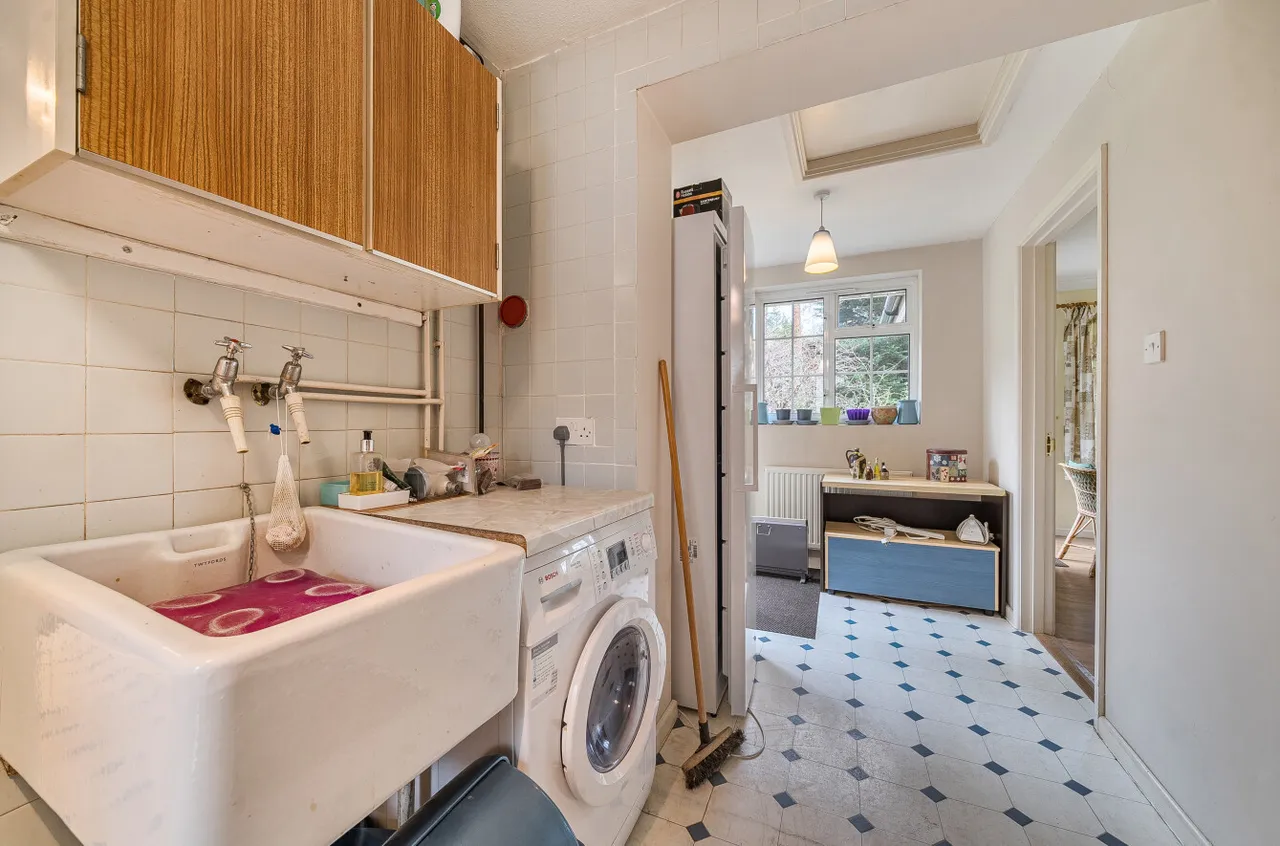 Shalbourne Rise, Camberley, Surrey, GU15 2EJ, photo 17