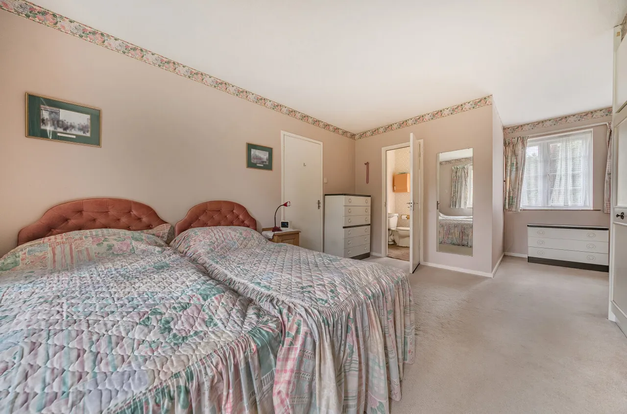 Shalbourne Rise, Camberley, Surrey, GU15 2EJ, photo 20