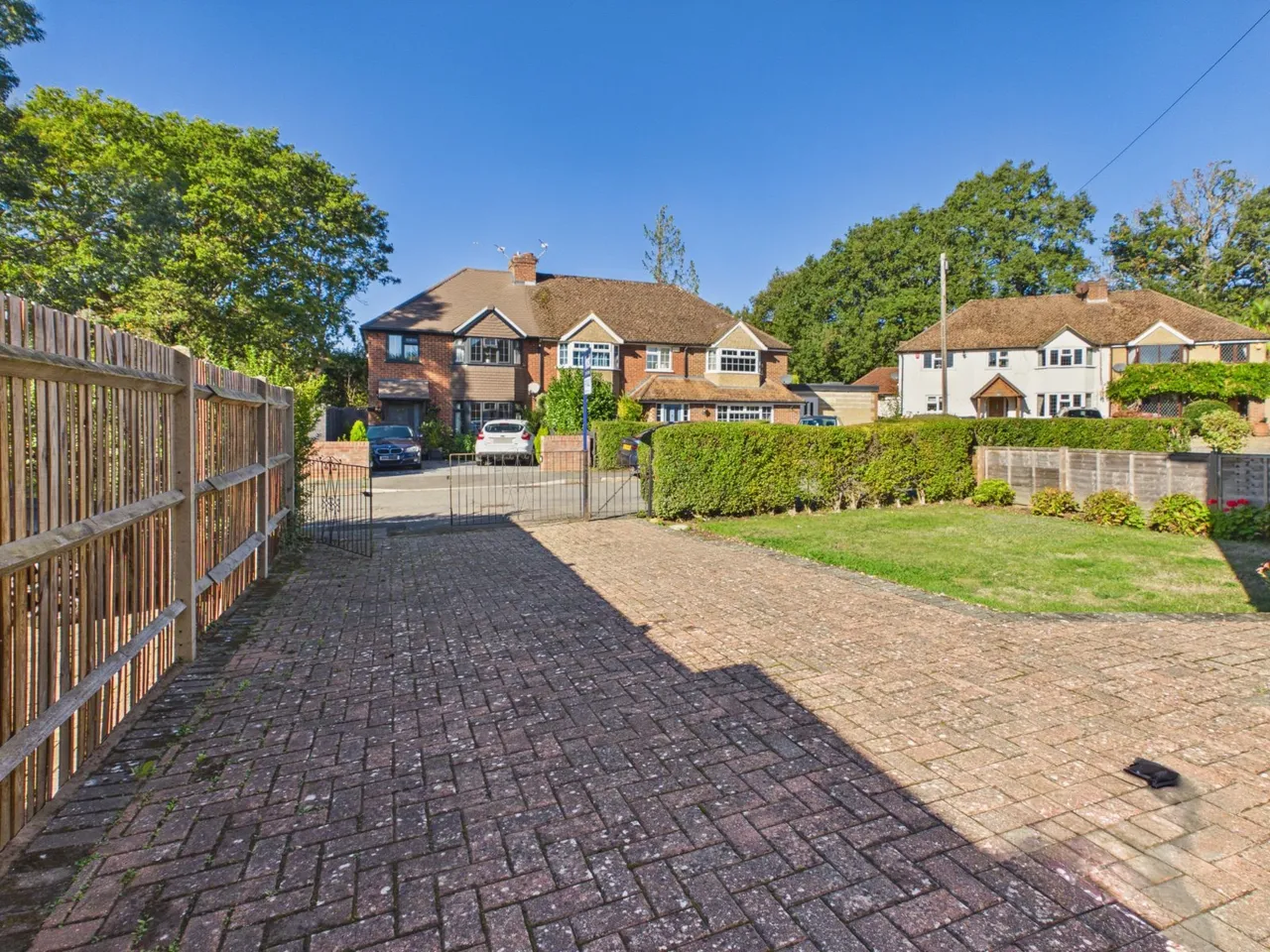 Elizabeth Way, Stoke Poges, SL2, photo 8