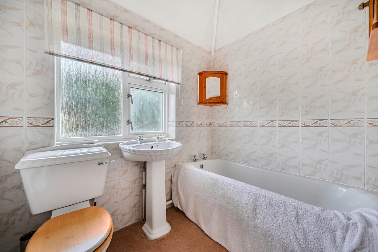 Elizabeth Way, Stoke Poges, SL2, photo 6