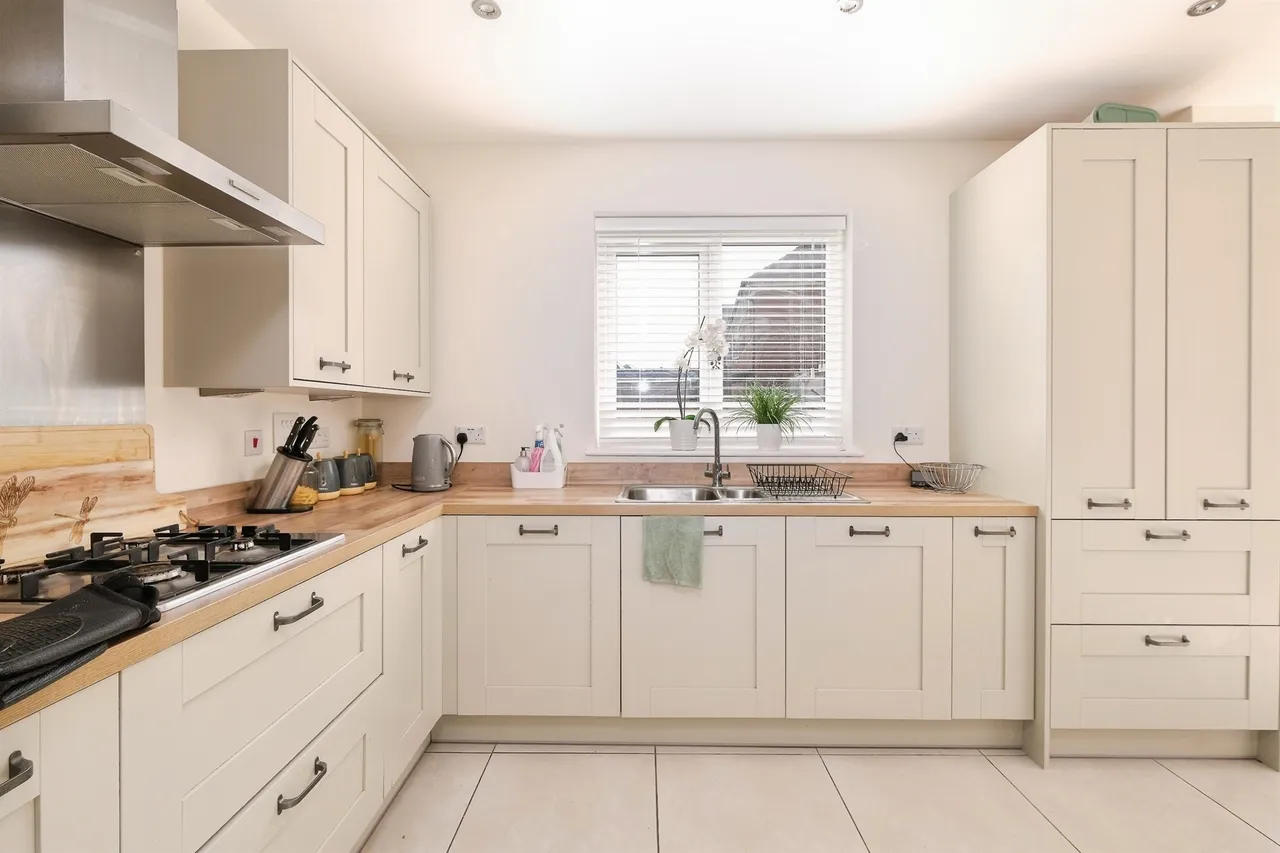Lave Way, Caldicot, NP26, photo 11