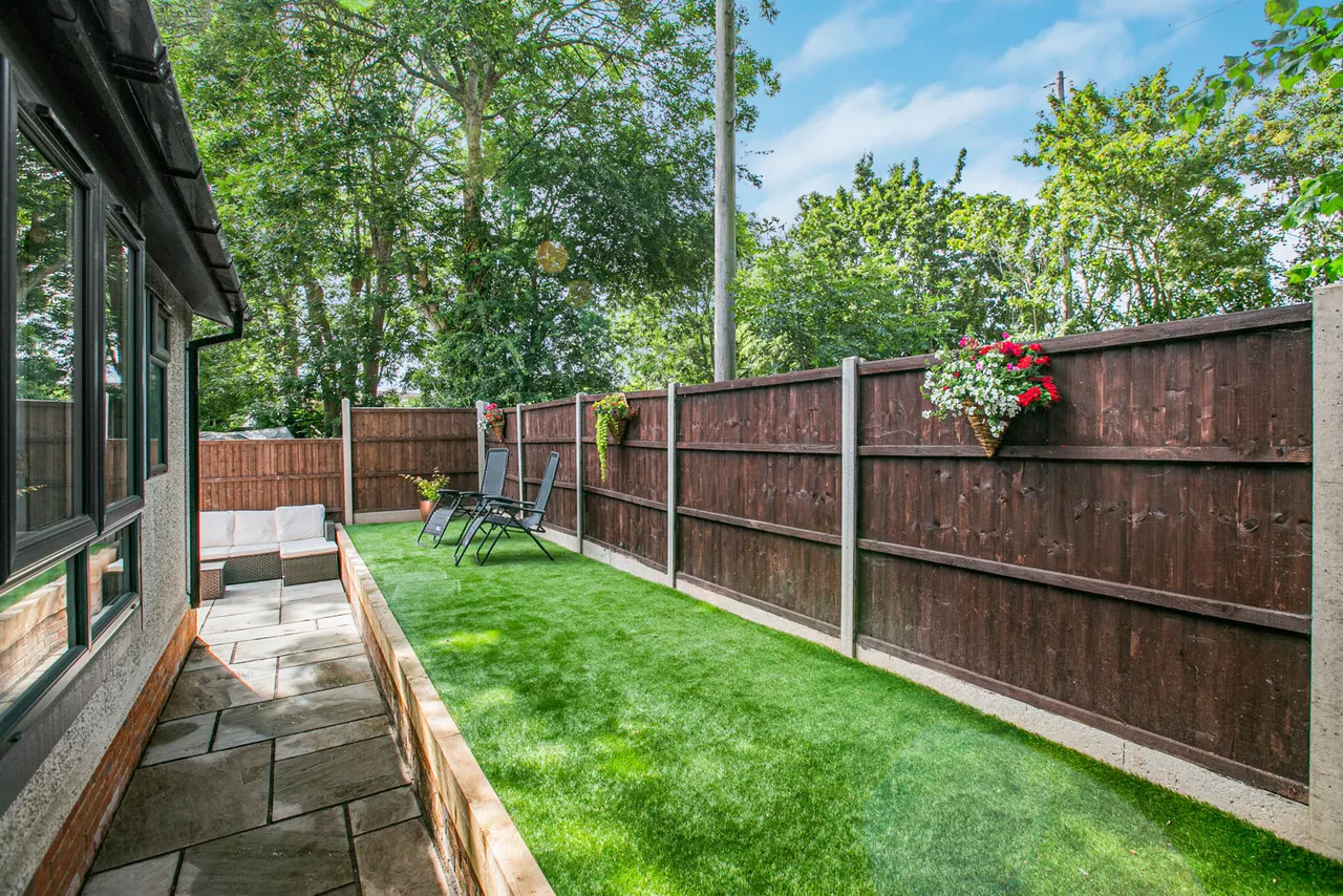 Fordbridge Road, Sunbury-on-Thames, TW16, photo 15