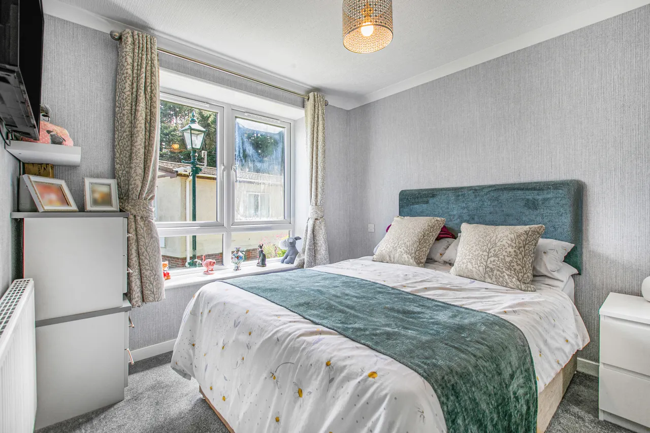Fordbridge Road, Sunbury-on-Thames, TW16, photo 7