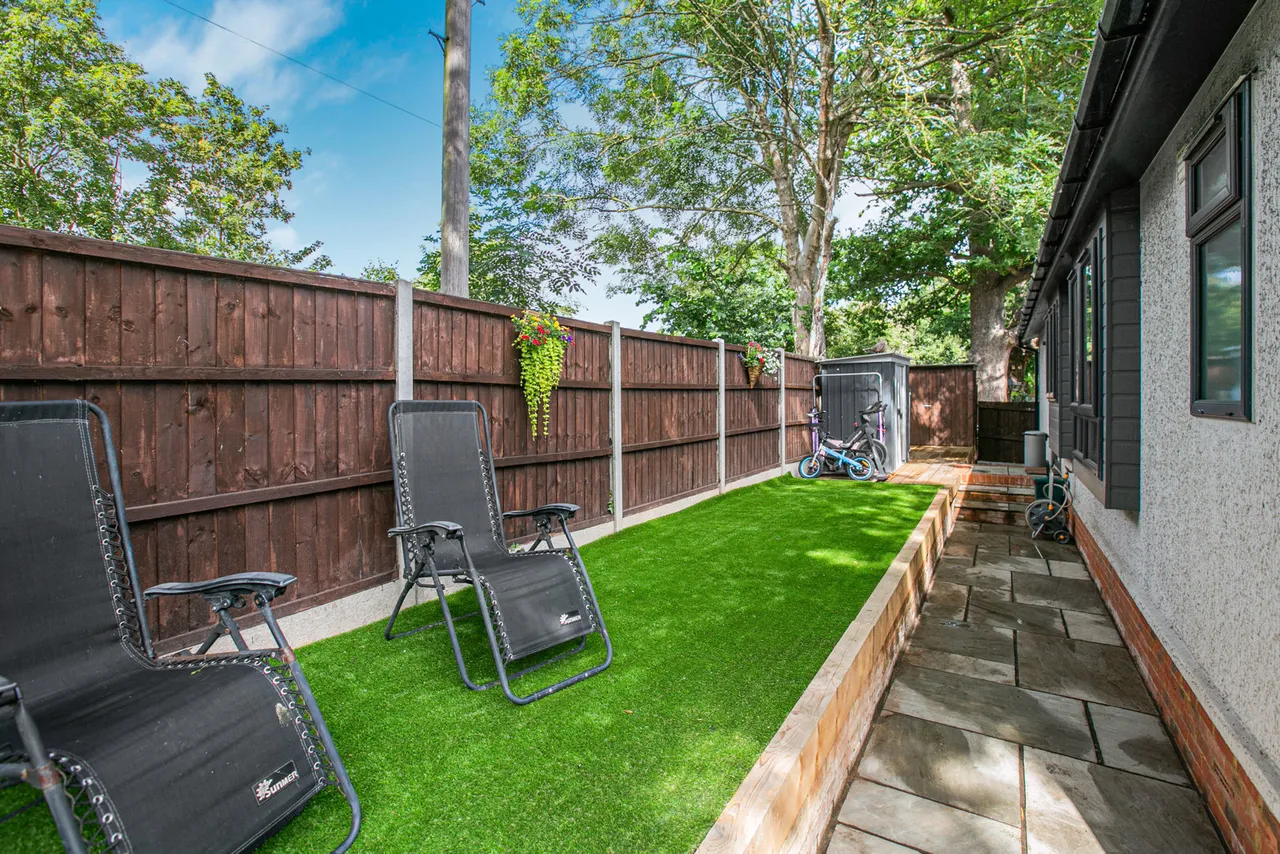 Fordbridge Road, Sunbury-on-Thames, TW16, photo 14