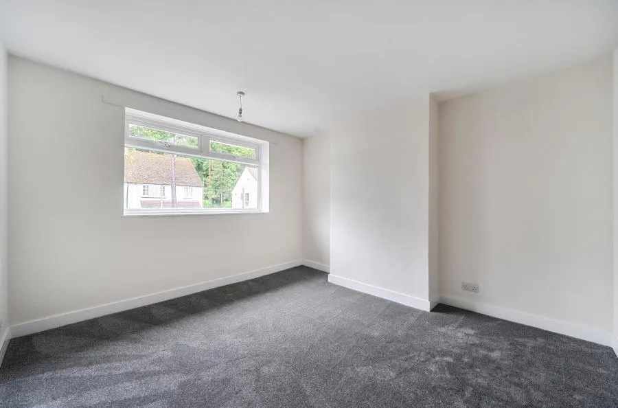 White City, Crowthorne, RG45, photo 14