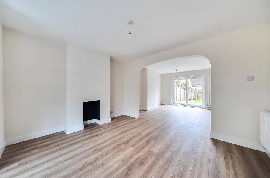 White City, Crowthorne, RG45, photo 6
