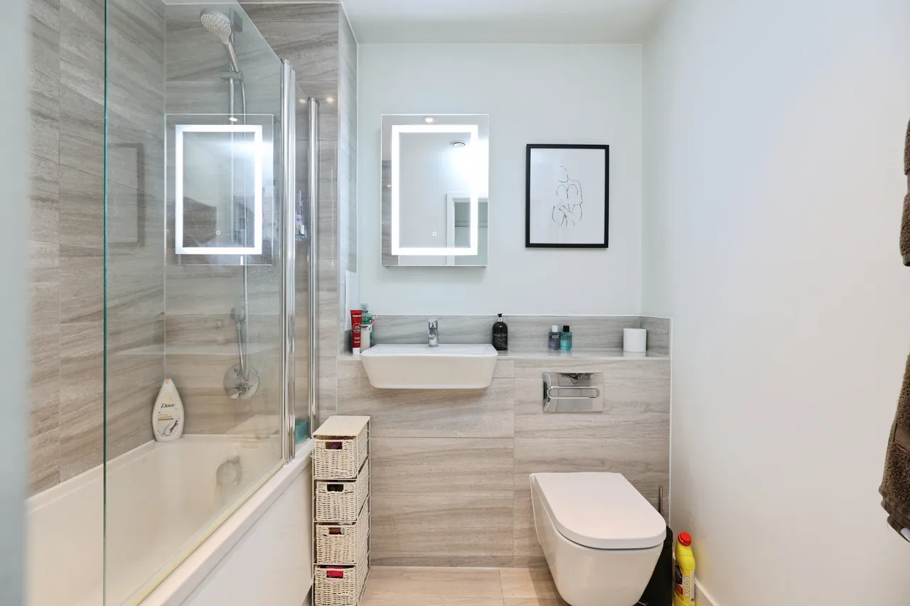 Parva Grove, Greenford, UB6, photo 9