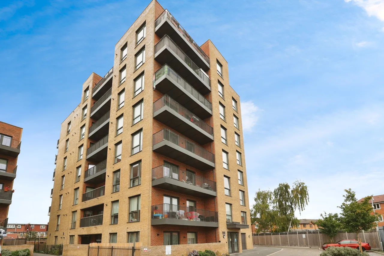 Parva Grove, Greenford, UB6, photo 15