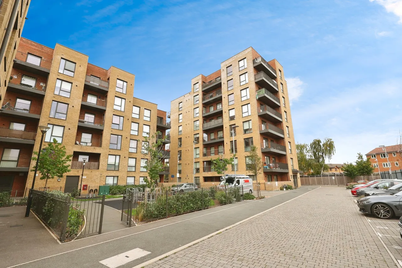 Parva Grove, Greenford, UB6, photo 14