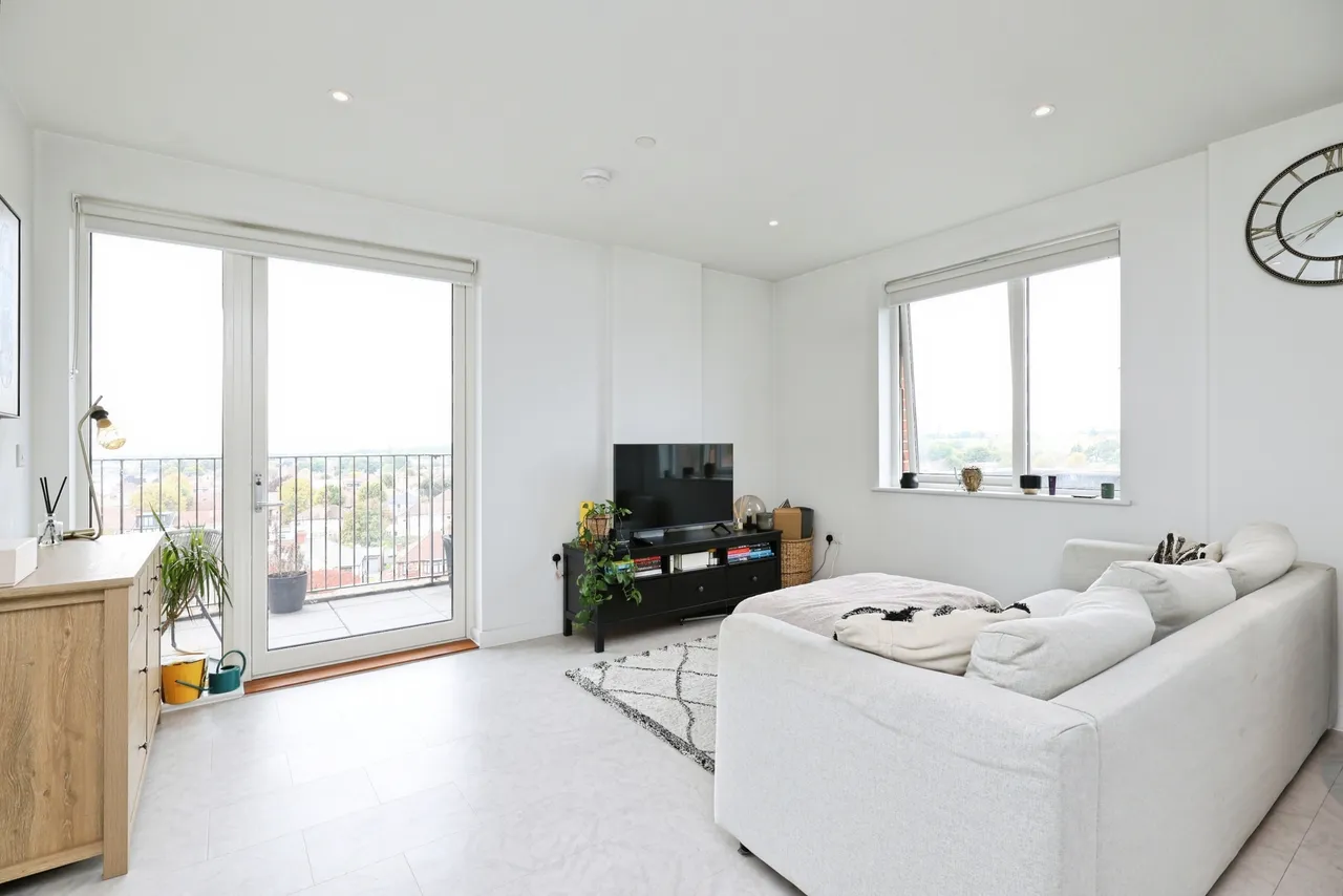 1 bed flat for sale, Parva Grove, Greenford, UB6
