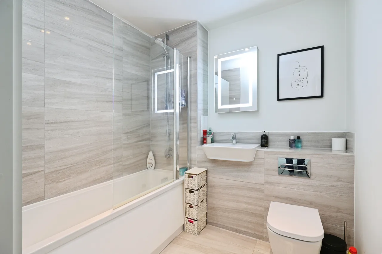 Parva Grove, Greenford, UB6, photo 10
