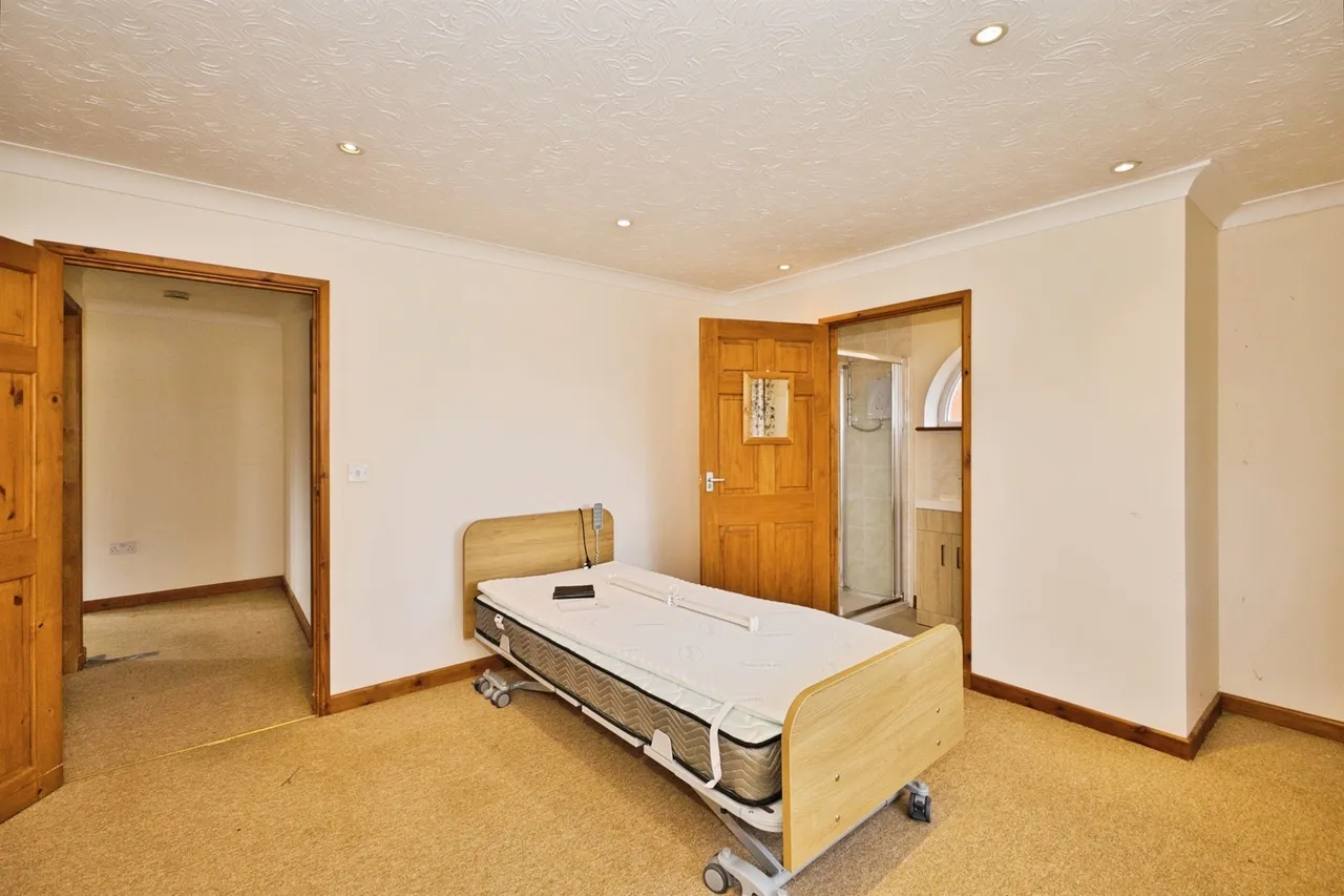 Beaconfield Road, Yeovil, photo 10