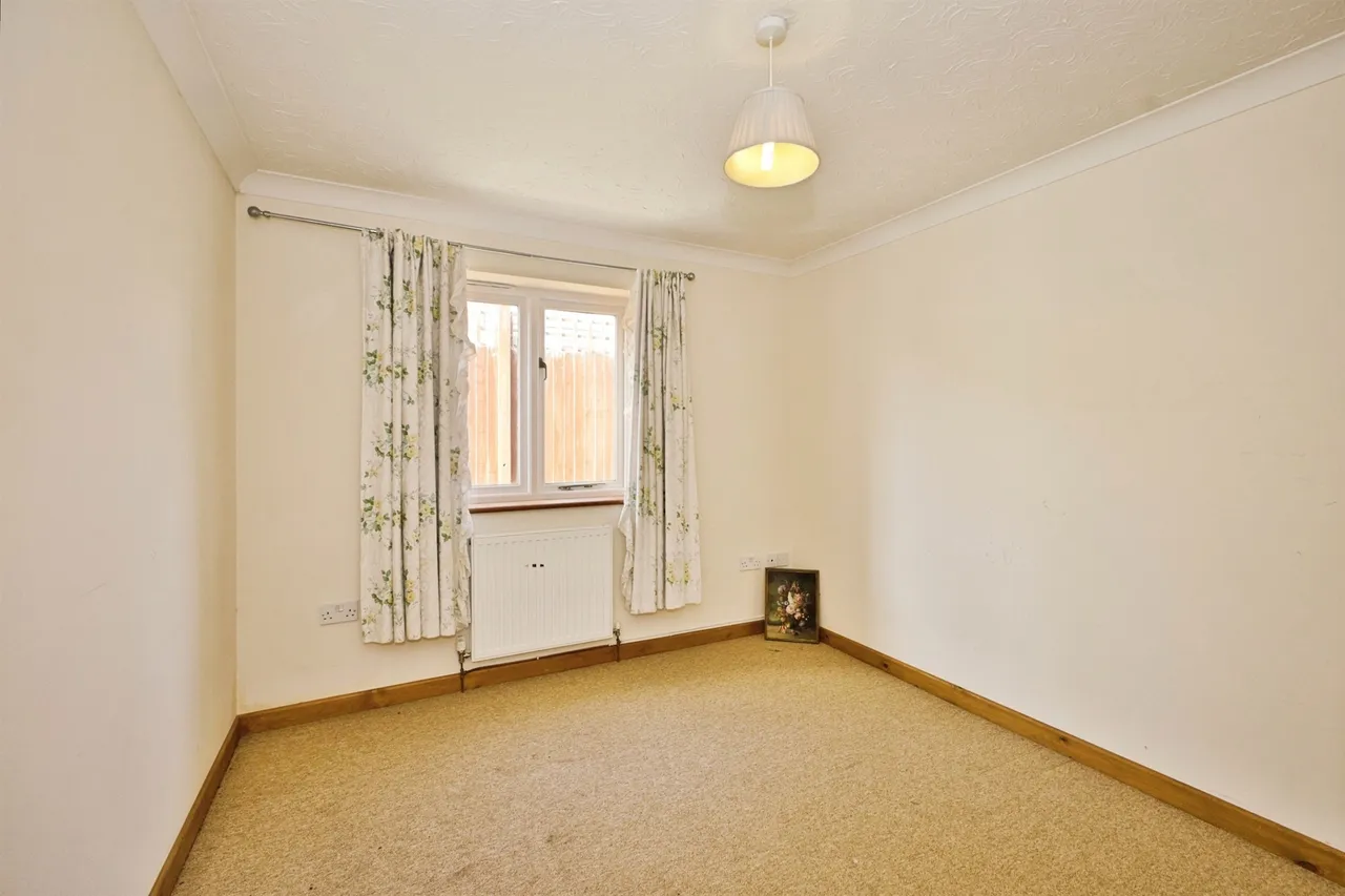 Beaconfield Road, Yeovil, photo 12
