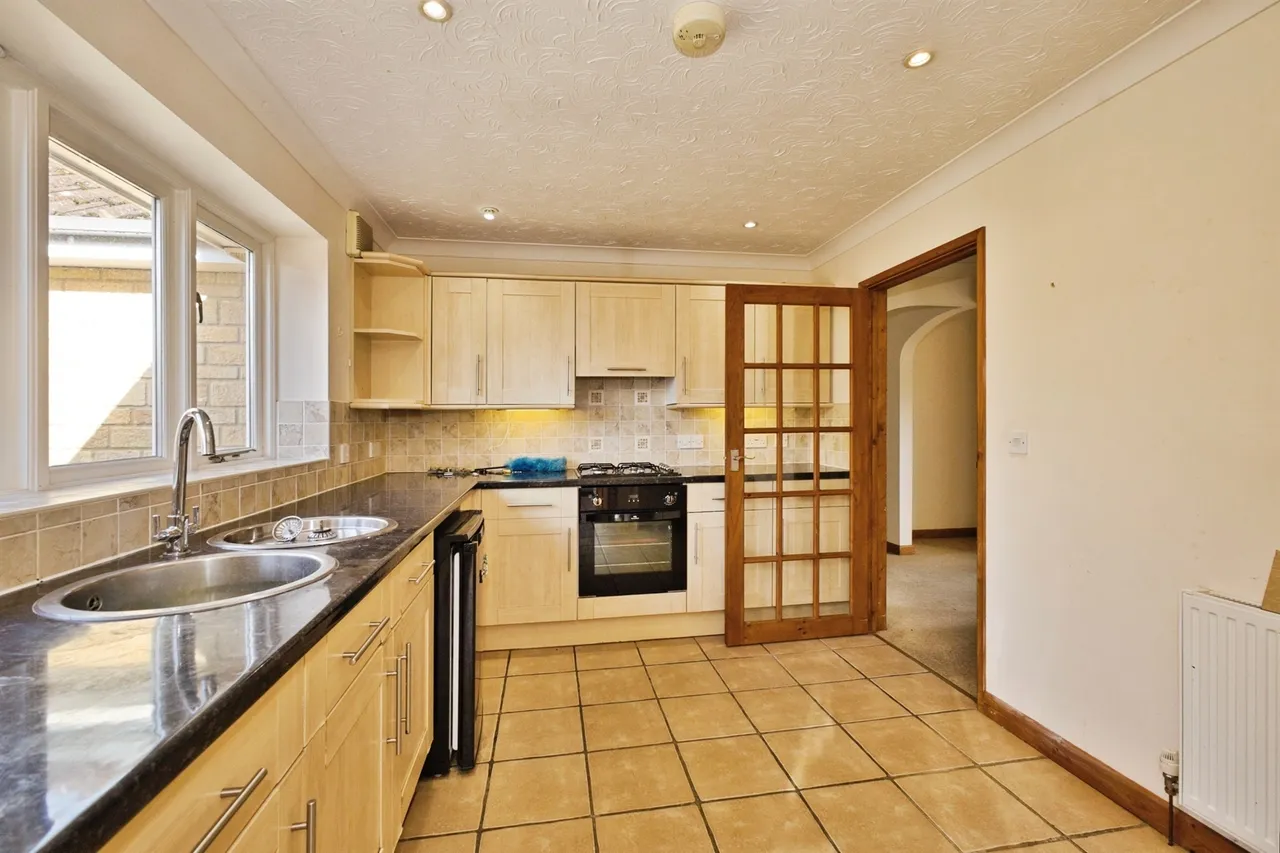 Beaconfield Road, Yeovil, photo 6
