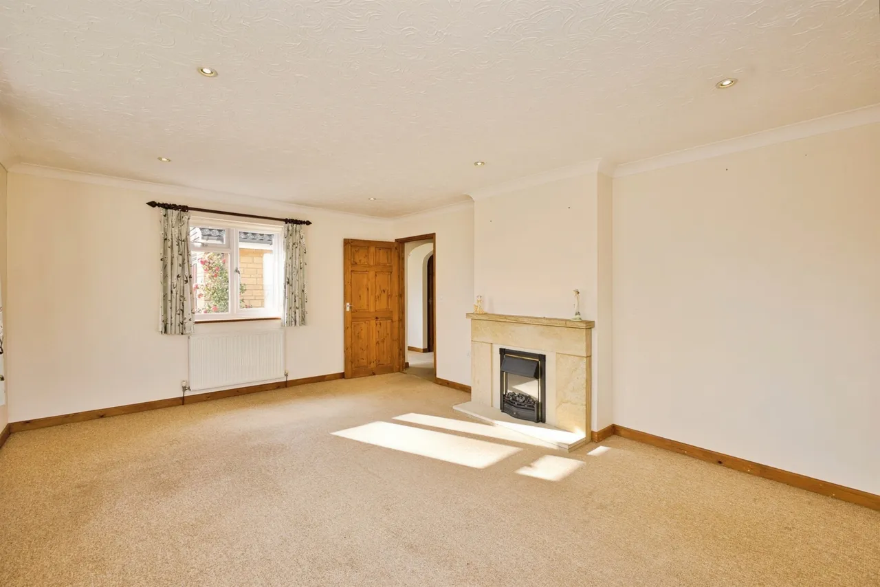 Beaconfield Road, Yeovil, photo 4
