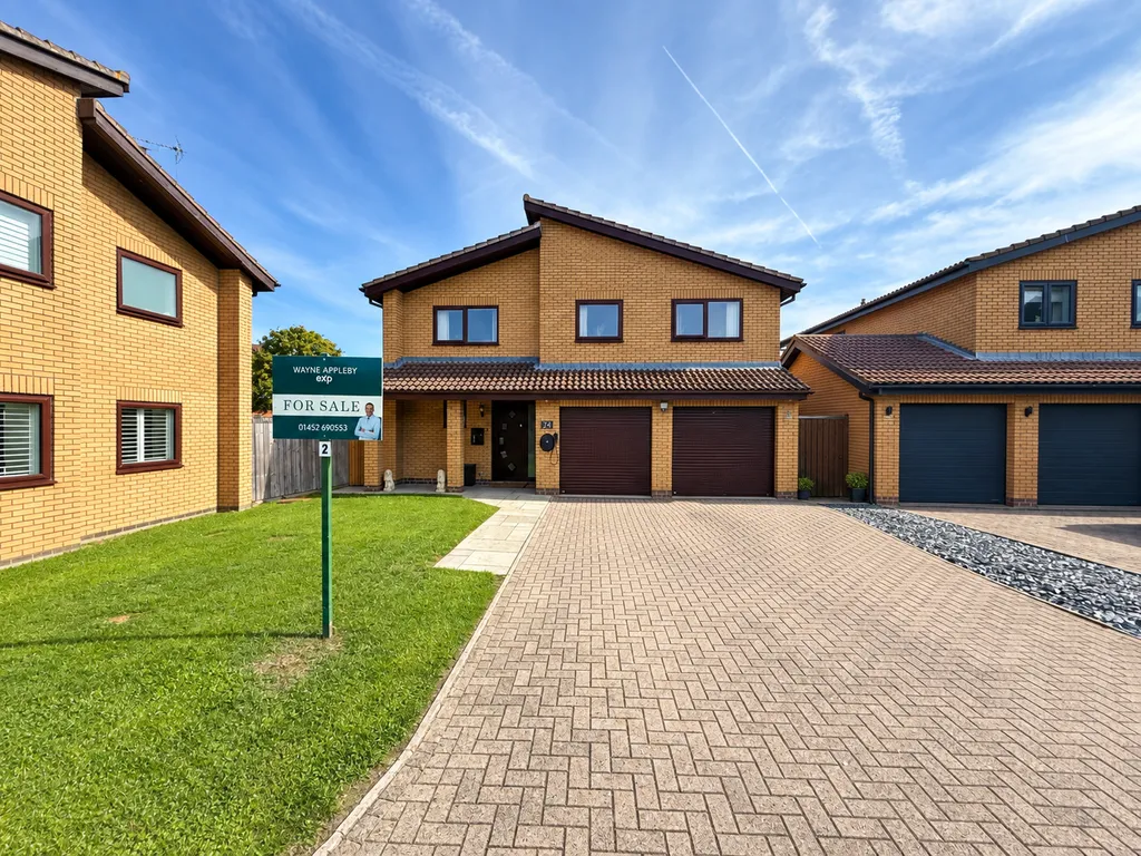 5 bed house for sale, Homestead Court, Abbeymead