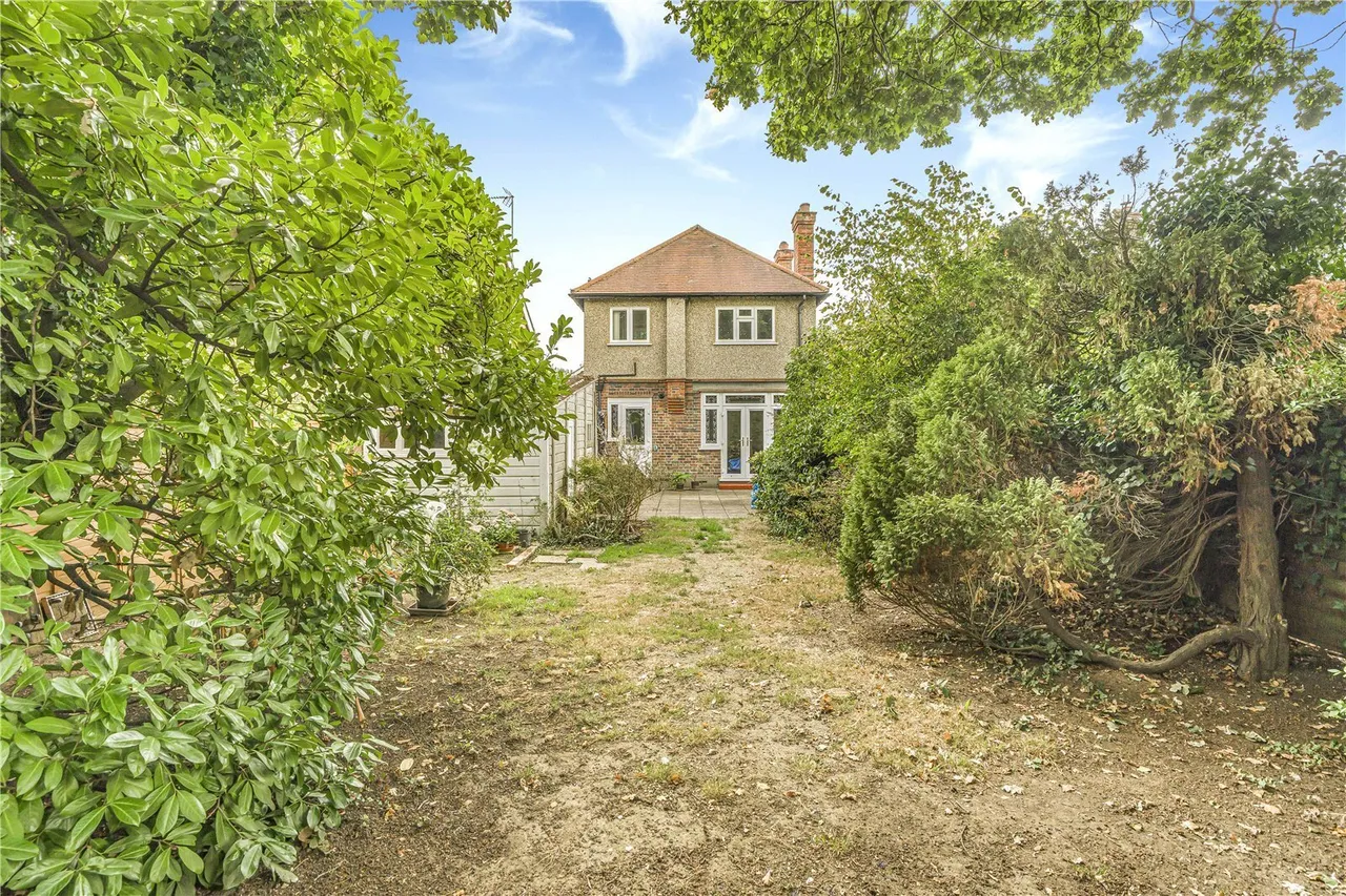 Nursery Road, Sunbury-On-Thames, TW16, photo 12
