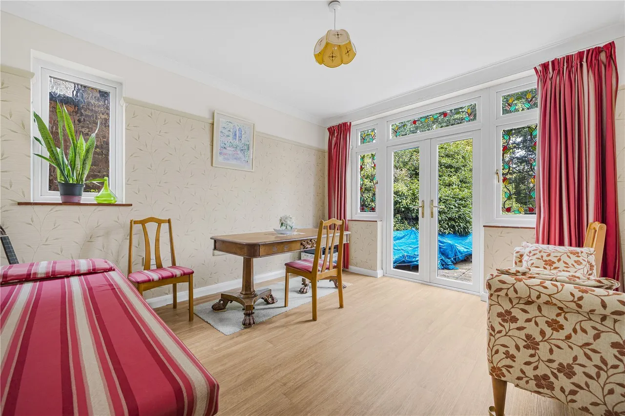Nursery Road, Sunbury-On-Thames, TW16, photo 5