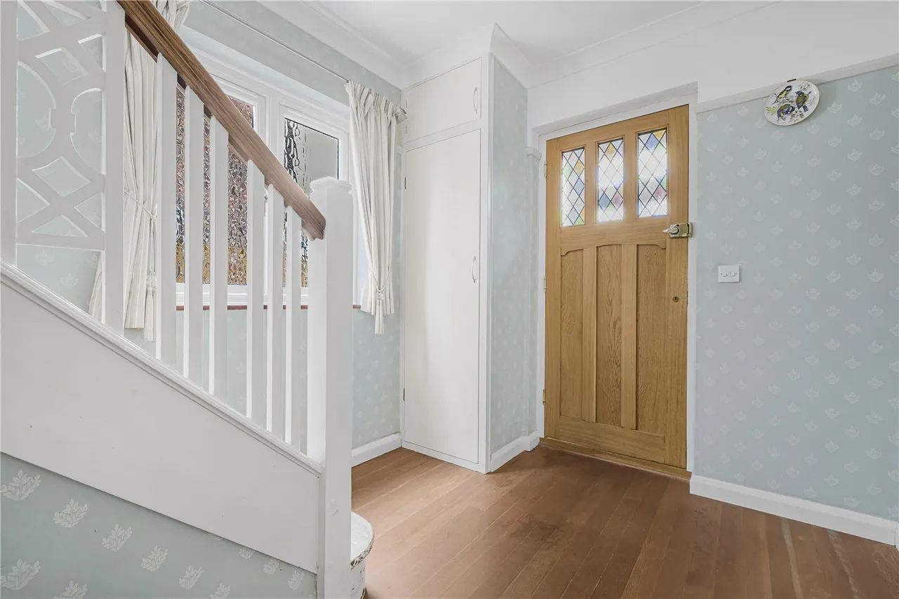 Nursery Road, Sunbury-On-Thames, TW16, photo 6