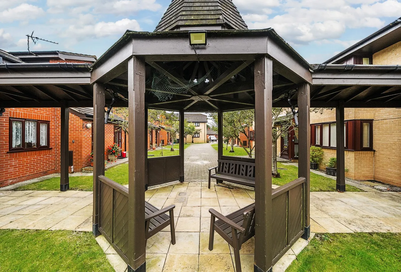 Avondale Court, Bristol, Long Beach Road, BS30 9FB, photo 15