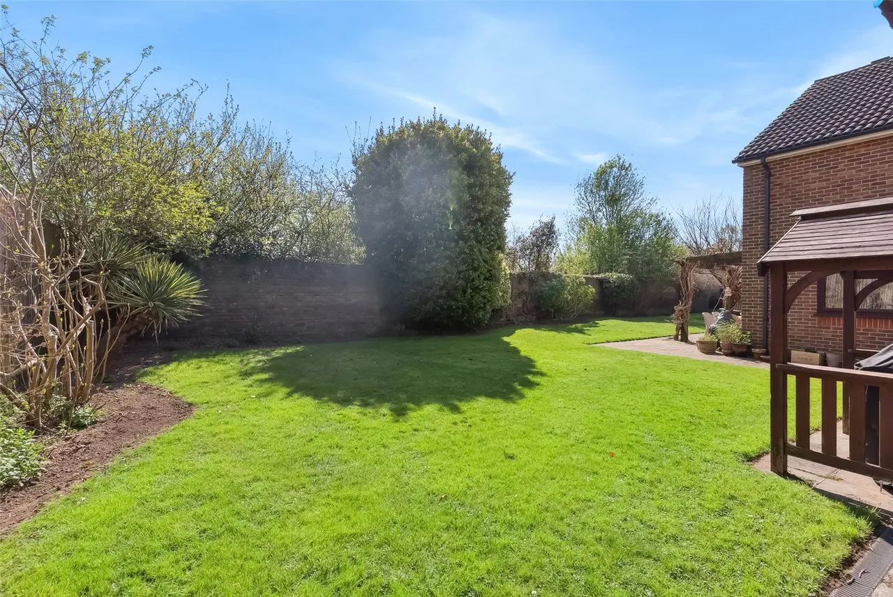 Park Close, Hampton, TW12 2SP, photo 17