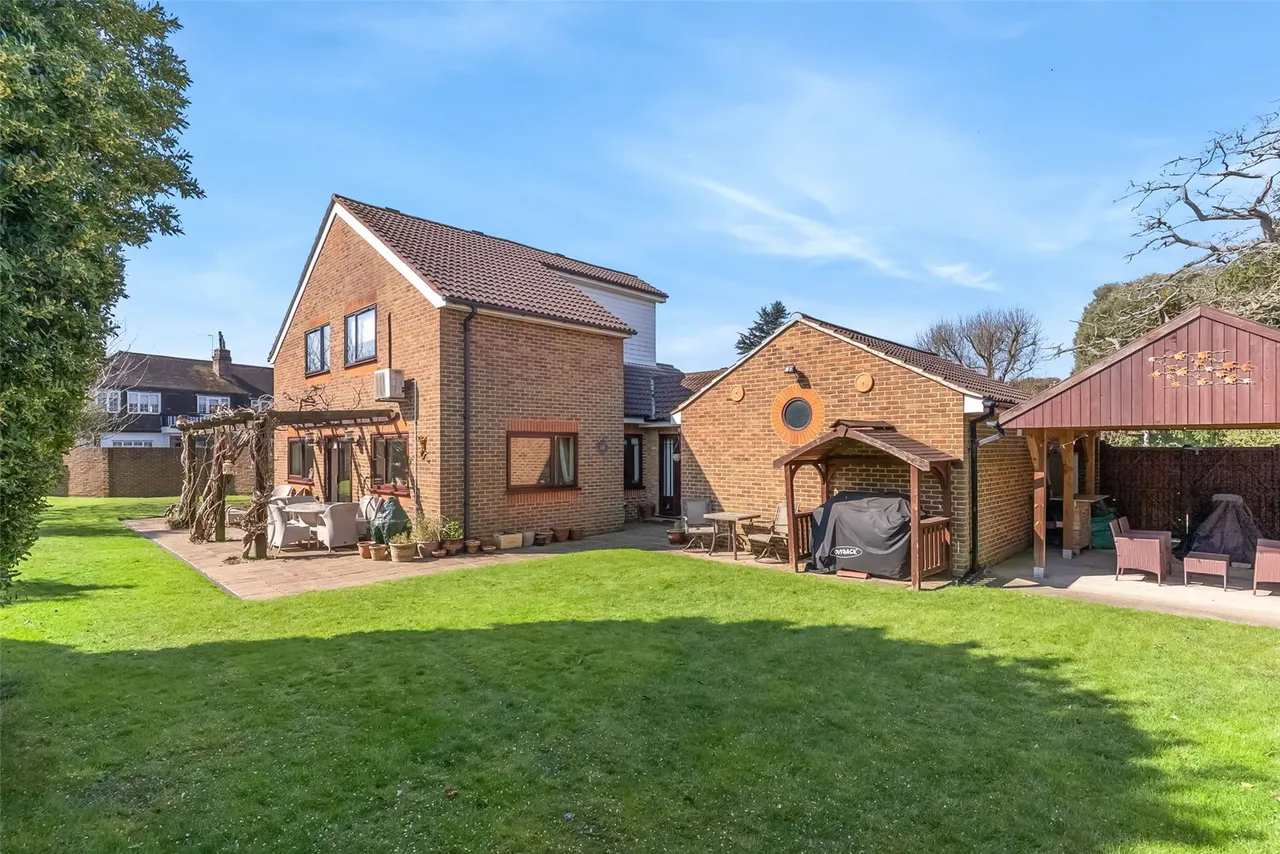 Park Close, Hampton, TW12 2SP, photo 14