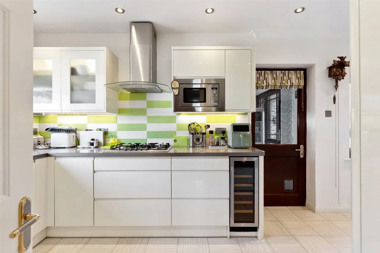 Park Close, Hampton, TW12 2SP, photo 8